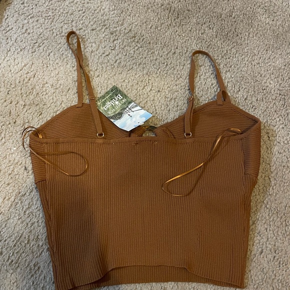 Brown key hole top with adjustable straps. NEVER WORN. - Picture 2 of 2